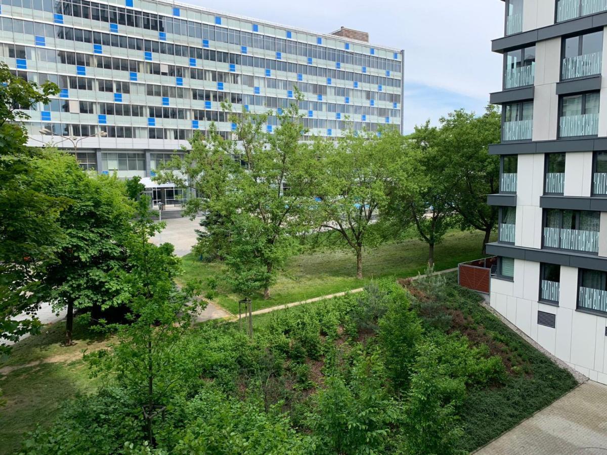 Apartment Garden Towers *